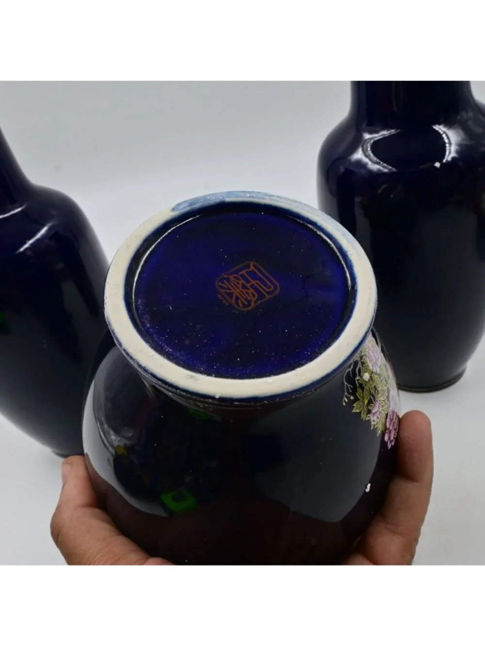 Japanese Set Of Porcelain Peacock Vases And Ginger Jar Vintage Set Of 3